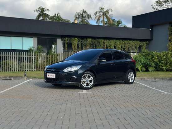 FORD-FOCUS-2014