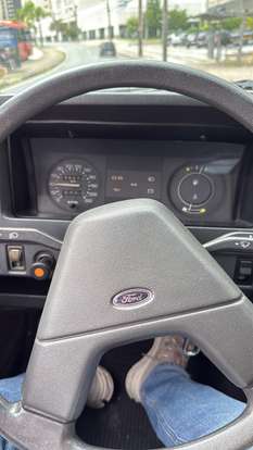 FORD-ESCORT-1984