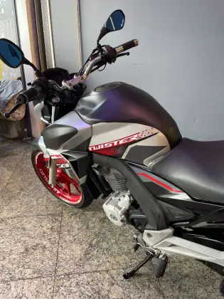 HONDA CB TWISTER HONDA CB TWISTER