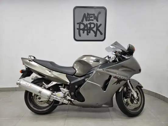 HONDA-CBR 1100XX SUPER BLACKBIRD-1998