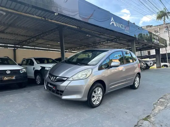 HONDA FIT 1.4 LX 16V FLEX 4P MANUAL HONDA FIT 1.4 LX 16V FLEX 4P MANUAL