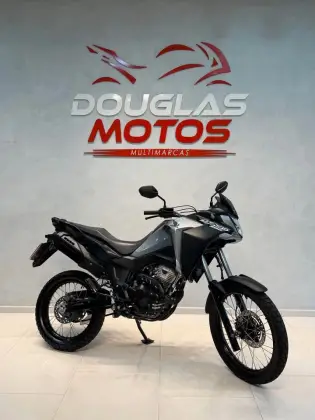 HONDA XRE 300 SAHARA HONDA XRE 300 SAHARA