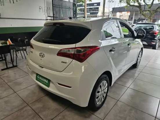 HYUNDAI-HB20-1.0 COMFORT PLUS 12V FLEX 4P MANUAL HYUNDAI-HB20-2015