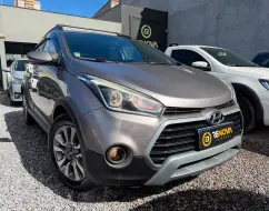 HYUNDAI HB20X 1.6 16V PREMIUM FLEX 4P AUTOMÁTICO HYUNDAI HB20X 1.6 16V PREMIUM FLEX 4P AUTOMÁTICO