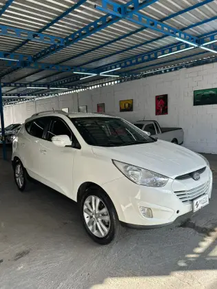 HYUNDAI IX35 2.0 MPI 4X2 16V FLEX 4P AUTOMÁTICO HYUNDAI IX35 2.0 MPI 4X2 16V FLEX 4P AUTOMÁTICO