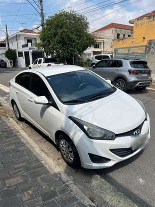 HYUNDAI-HB20S-2015