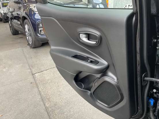JEEP-RENEGADE-1.3 T270 TURBO FLEX LONGITUDE AT6 JEEP-RENEGADE-2024