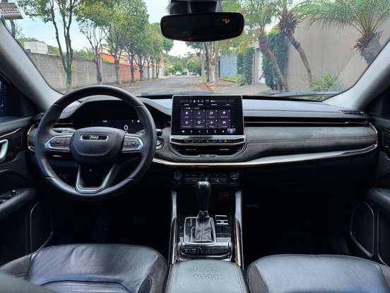 JEEP-COMMANDER-2022