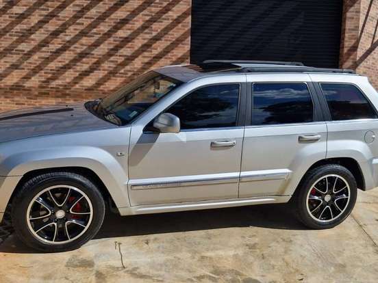 JEEP-GRAND CHEROKEE-4.7 LIMITED 4X4 V8 16V GASOLINA 4P AUTOMÁTICO JEEP-GRAND CHEROKEE-2005
