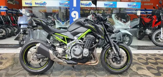KAWASAKI Z900 KAWASAKI Z900