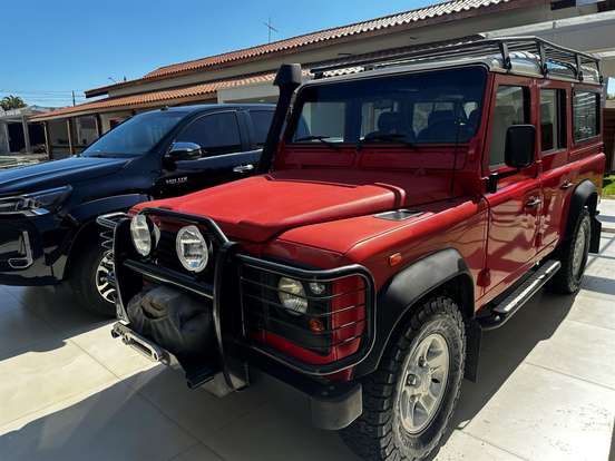 LAND ROVER-DEFENDER-2.5 COUNTY SW 110 4X4 TURBO DIESEL 4P MANUAL LAND ROVER-DEFENDER-2000