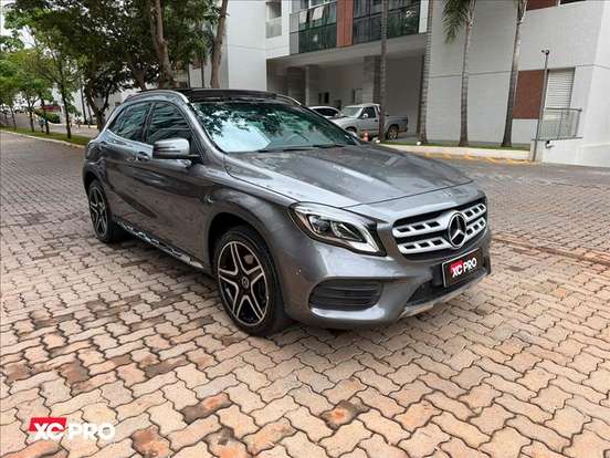 MERCEDES-BENZ-GLA 250-2019