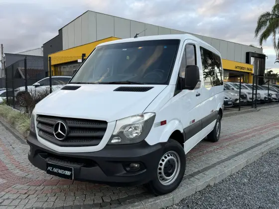 MERCEDES-BENZ SPRINTER 2.2 CDI DIESEL VAN 415 LONGO 10L MANUAL MERCEDES-BENZ SPRINTER 2.2 CDI DIESEL VAN 415 LONGO 10L MANUAL