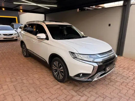 MITSUBISHI-OUTLANDER-2.0 MIVEC GASOLINA HPE AUTOMÁTICO MITSUBISHI-OUTLANDER-2018