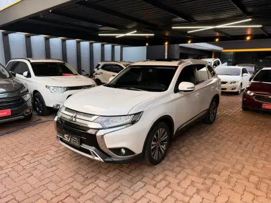 MITSUBISHI-OUTLANDER-2.0 MIVEC GASOLINA HPE AUTOMÁTICO MITSUBISHI-OUTLANDER-2018