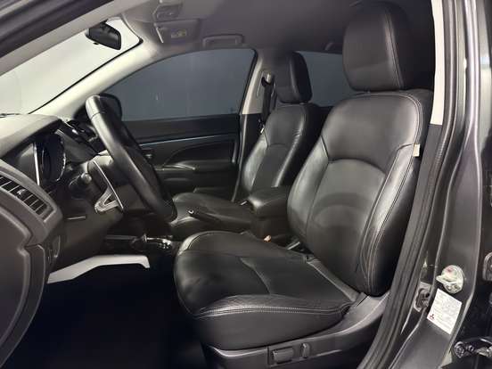 MITSUBISHI-OUTLANDER-2.0 MIVEC GASOLINA HPE AUTOMÁTICO MITSUBISHI-OUTLANDER-2020