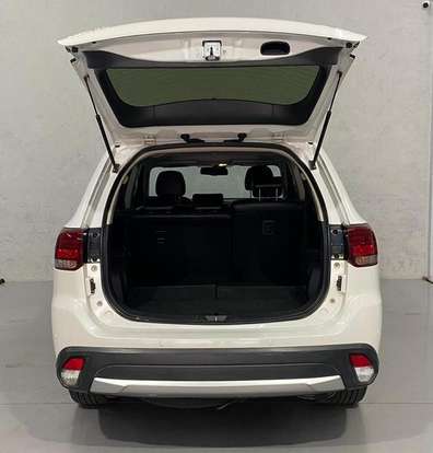 MITSUBISHI-OUTLANDER-2015