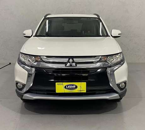 MITSUBISHI-OUTLANDER-2015