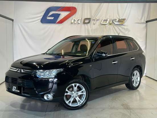 MITSUBISHI-OUTLANDER-3.0 GT 4X4 V6 24V GASOLINA 4P AUTOMÁTICO MITSUBISHI-OUTLANDER-2014