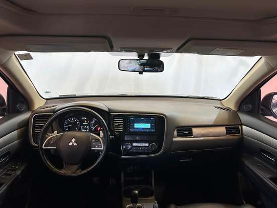MITSUBISHI-OUTLANDER-3.0 GT 4X4 V6 24V GASOLINA 4P AUTOMÁTICO MITSUBISHI-OUTLANDER-2014