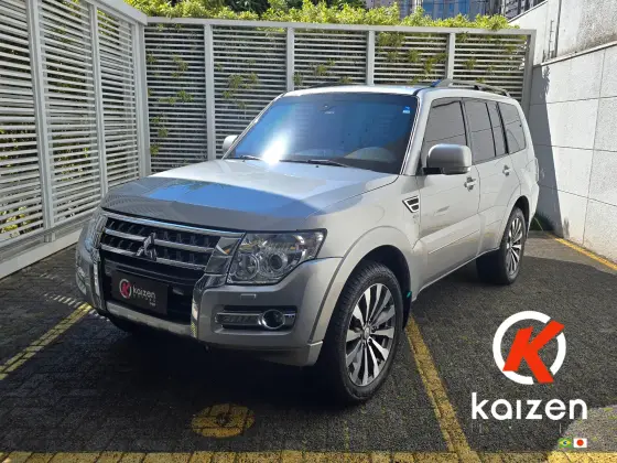 MITSUBISHI PAJERO FULL 3.8 HPE 4X4 V6 24V GASOLINA 4P AUTOMÁTICO MITSUBISHI PAJERO FULL 3.8 HPE 4X4 V6 24V GASOLINA 4P AUTOMÁTICO
