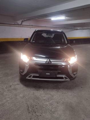 MITSUBISHI OUTLANDER 2.0 MIVEC GASOLINA HPE AUTOMÁTICO