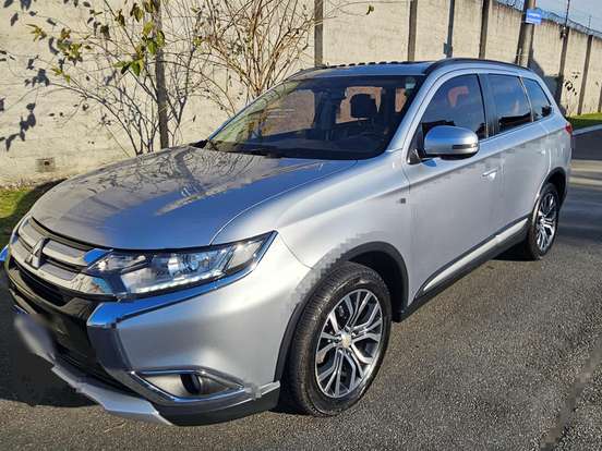 MITSUBISHI-OUTLANDER-3.0 GT 4X4 V6 24V GASOLINA 4P AUTOMÁTICO MITSUBISHI-OUTLANDER-2016
