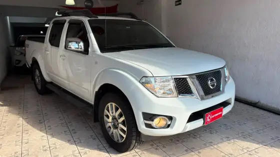 NISSAN FRONTIER 2.5 SL 4X4 CD TURBO ELETRONIC DIESEL 4P AUTOMÁTICO NISSAN FRONTIER 2.5 SL 4X4 CD TURBO ELETRONIC DIESEL 4P AUTOMÁTICO