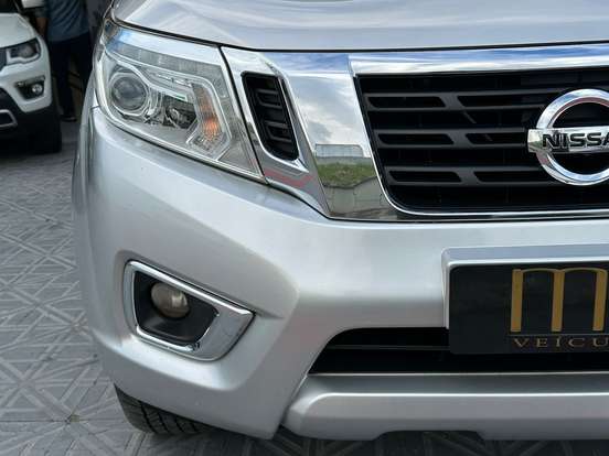 NISSAN-FRONTIER-2021