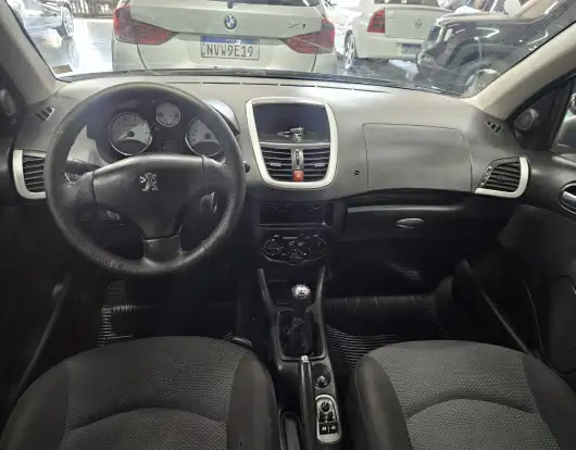 PEUGEOT-207-2011