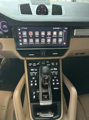 PORSCHE-CAYENNE-2022