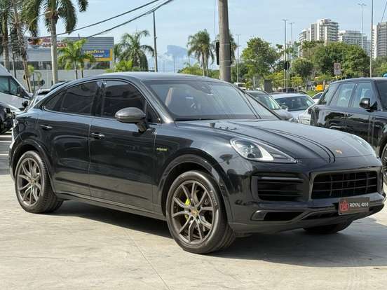 PORSCHE-CAYENNE-2023