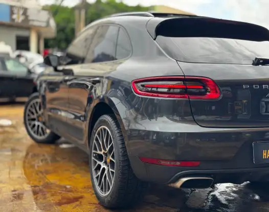 PORSCHE-MACAN-2017