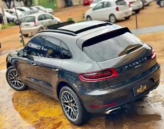 PORSCHE-MACAN-2017