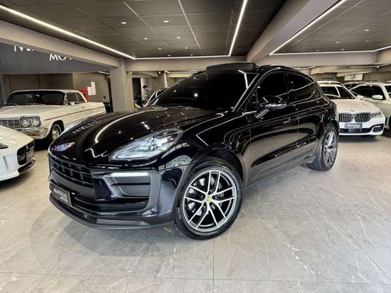 PORSCHE-MACAN-2022