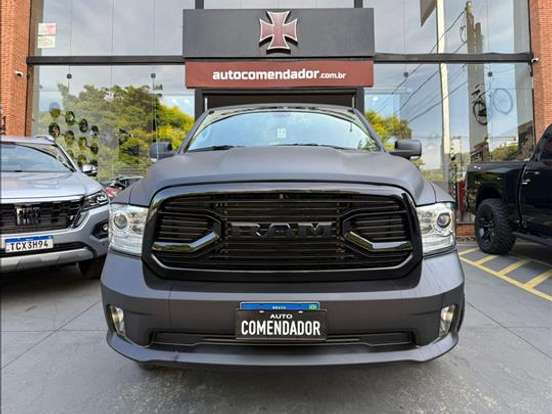 RAM-CLASSIC-5.7 V8 GASOLINA LARAMIE NIGHT EDITION CD 4X4 AUTOMÁTICO RAM-CLASSIC-2023