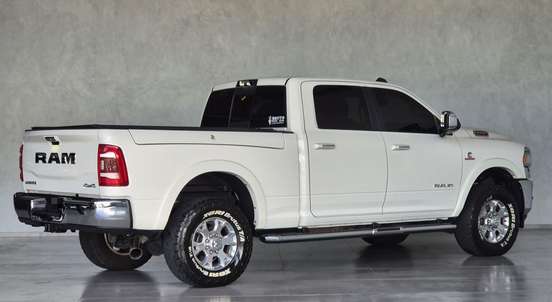 RAM-3500-6.7 I6 TURBO DIESEL LARAMIE CD 4X4 AUTOMÁTICO RAM-3500-2022