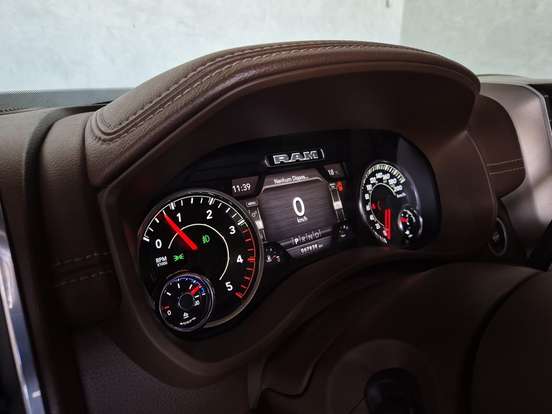 RAM-3500-6.7 I6 TURBO DIESEL LARAMIE CD 4X4 AUTOMÁTICO RAM-3500-2022