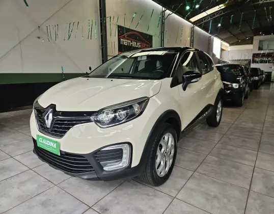 RENAULT CAPTUR 1.6 16V SCE FLEX LIFE X-TRONIC RENAULT CAPTUR 1.6 16V SCE FLEX LIFE X-TRONIC