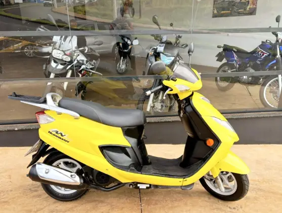 SUZUKI BURGMAN 125 AUTOMATIC SUZUKI BURGMAN 125 AUTOMATIC