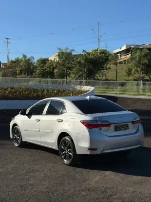 TOYOTA-COROLLA-2018