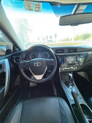 TOYOTA-COROLLA-2018
