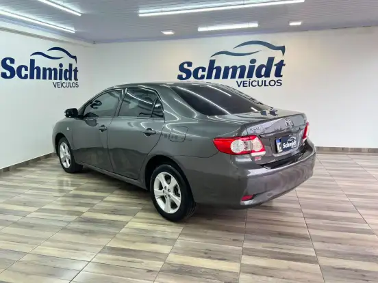 TOYOTA-COROLLA-2013