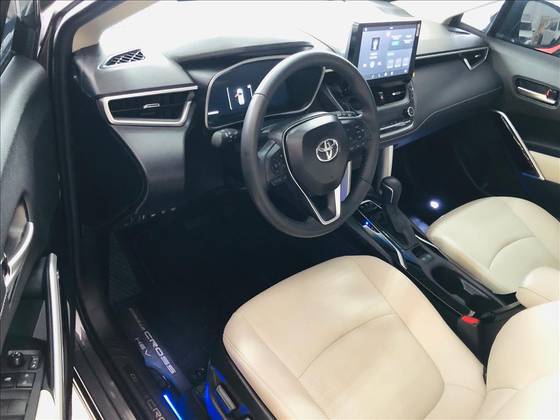 /en/city/cate-car-used-car/toyota-corolla-cross-2026-1-8-vvt-i-hybrid-flex-xrx-cvt-48560337237182464/-7