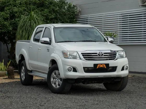 TOYOTA HILUX 2.7 SRV 4X2 CD 16V FLEX 4P AUTOMÁTICO