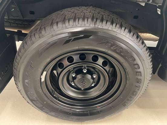 TOYOTA-HILUX-2024