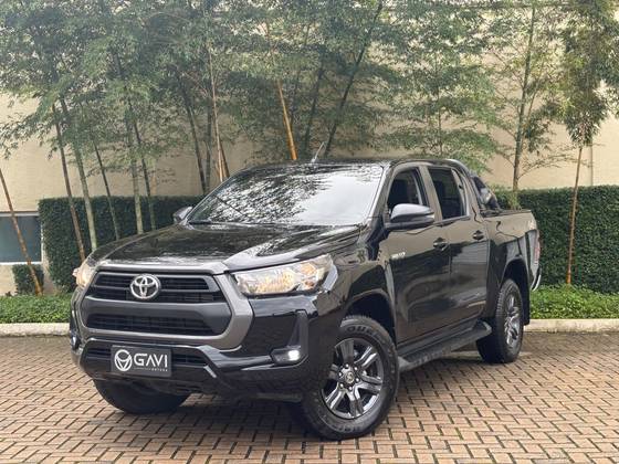 TOYOTA HILUX 2.8 D-4D TURBO DIESEL CD SR 4X4 AUTOMÁTICO