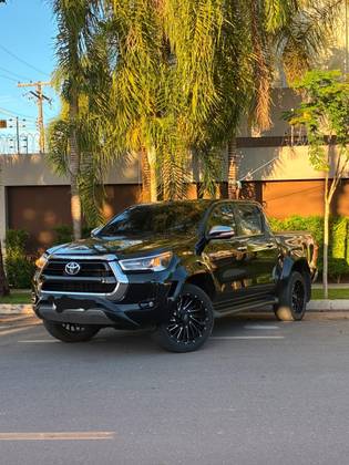 TOYOTA HILUX 2.8 SRX 4X4 CD 16V DIESEL 4P AUTOMÁTICO