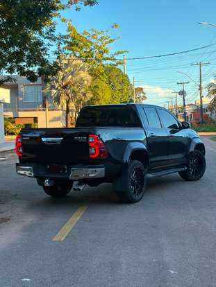 TOYOTA-HILUX-2.8 SRX 4X4 CD 16V DIESEL 4P AUTOMÁTICO TOYOTA-HILUX-2016