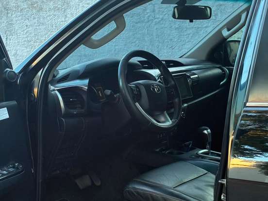 TOYOTA-HILUX-2.8 SRX 4X4 CD 16V DIESEL 4P AUTOMÁTICO TOYOTA-HILUX-2016